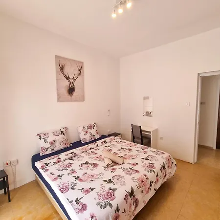 Citycenter Next To The Homestay