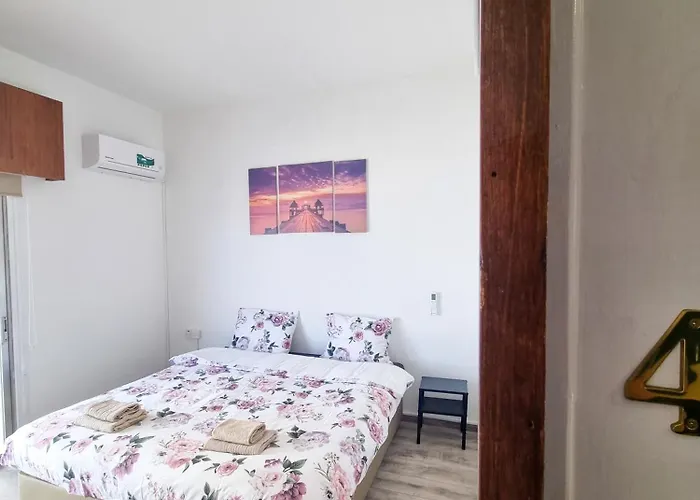 Citycenter Next To The Homestay