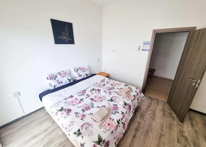 Homestay Citycenter Next To The Larnaca