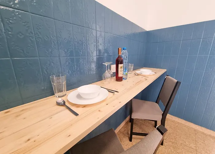 Homestay Citycenter Next To The Larnaca