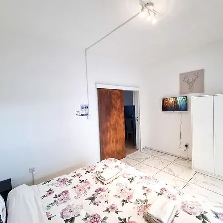 Citycenter Next To The *